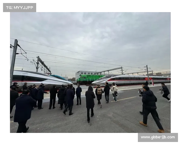 中国高铁时速400公里CR450下线助力网球迷跨城观赛效率大幅提升 中国高铁时速400公里CR450下线助力网球迷跨城观赛效率大幅提升